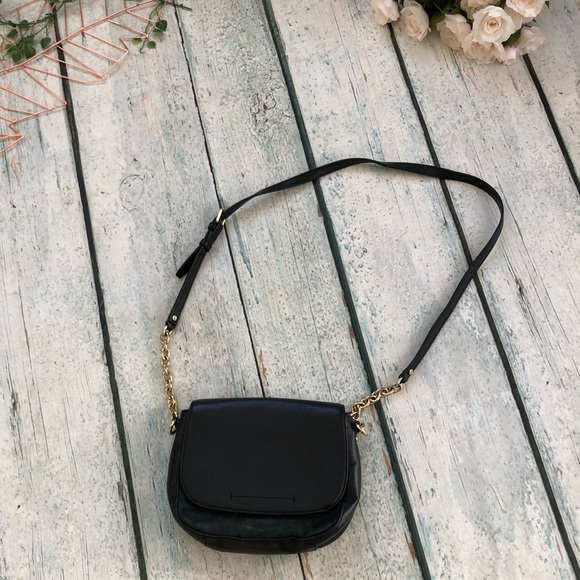 Banana Republic black cow leather purse crossbody bag Small chain neutral Womens - Picture 2 of 9